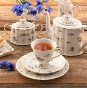 Dzbanek do herbaty porcelanowy dekorowany 850 ml LEDA IVORY
